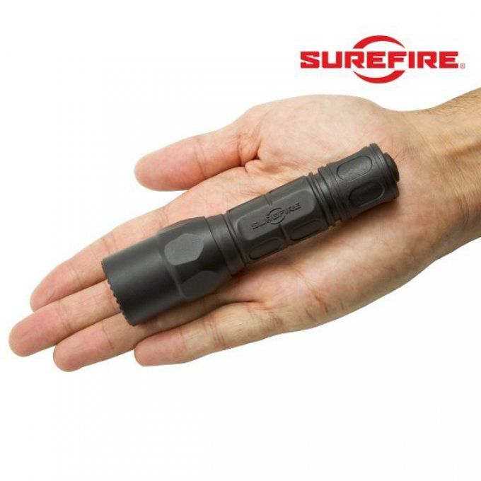 LMAPE TORCHE COMPACTE SURFIRE 400 LUMENS